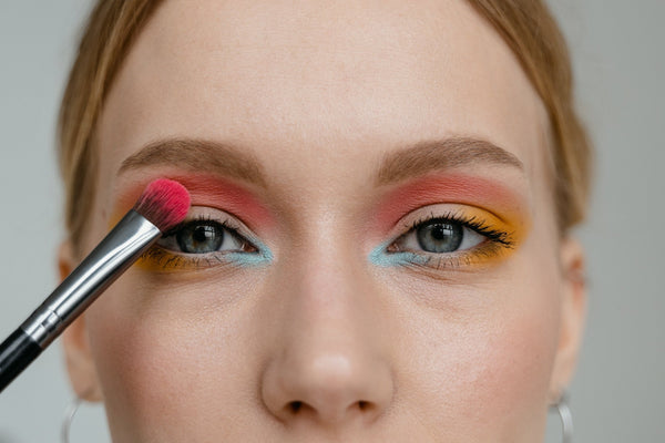 Colour for eyebrows: How to choose the perfect eyebrows colour - Calmshops.co.uk